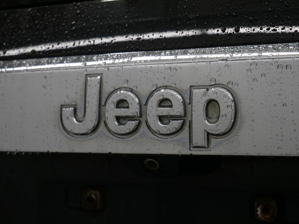 2012 Jeep Grand Cherokee Laredo 51