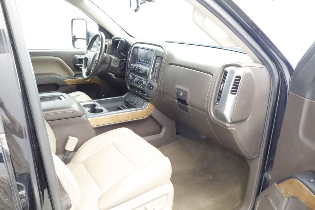 Thumbnail: 2017 Chevrolet Silverado 1500 - 27
