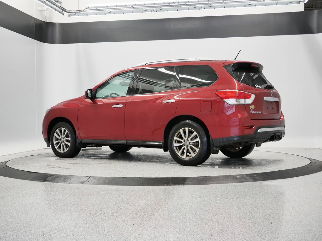 Thumbnail: 2015 Nissan Pathfinder - 3