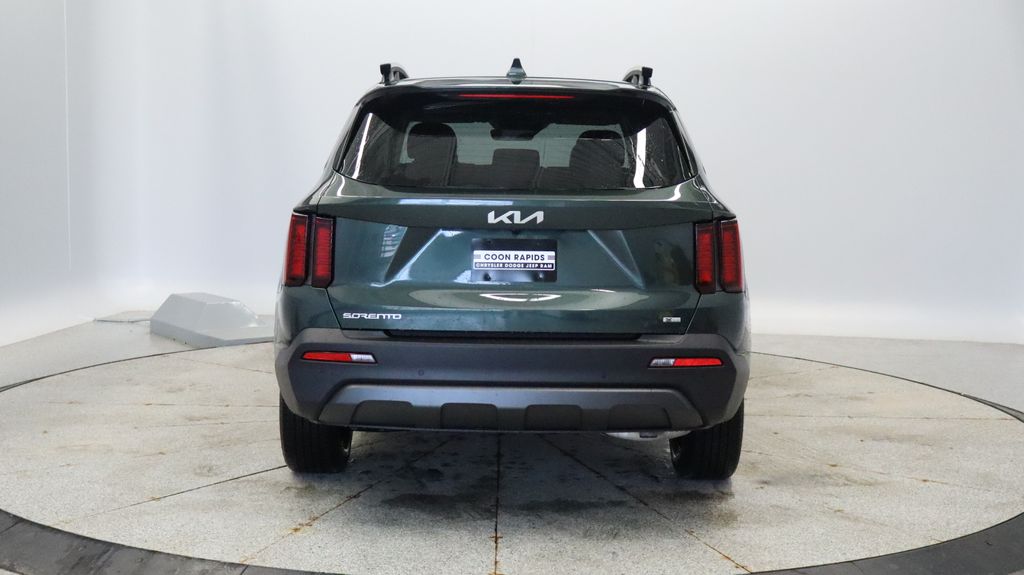 Thumbnail: 2023 Kia Sorento - 4