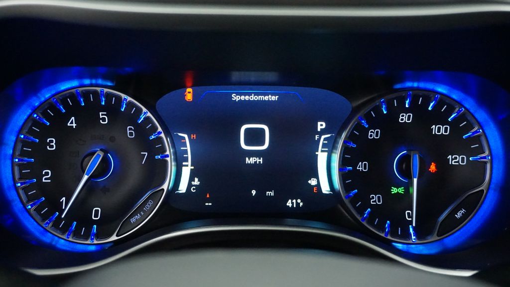 Thumbnail: 2026 Chrysler Voyager - 39