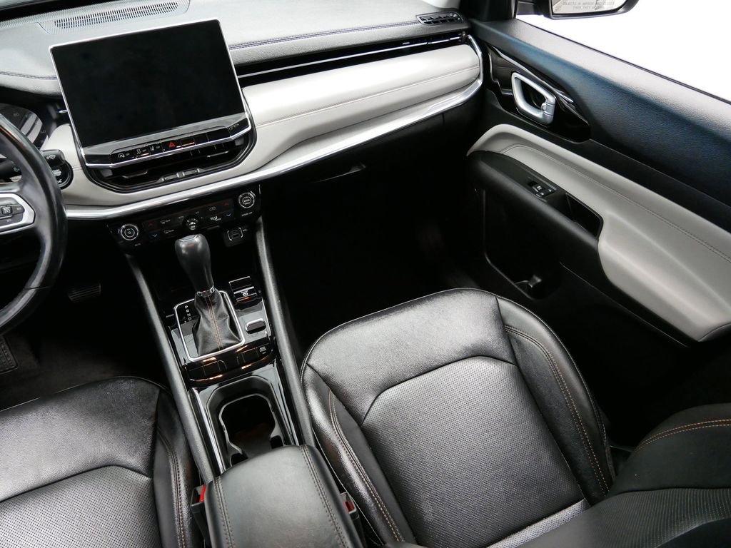 Thumbnail: 2022 Jeep Compass - 18