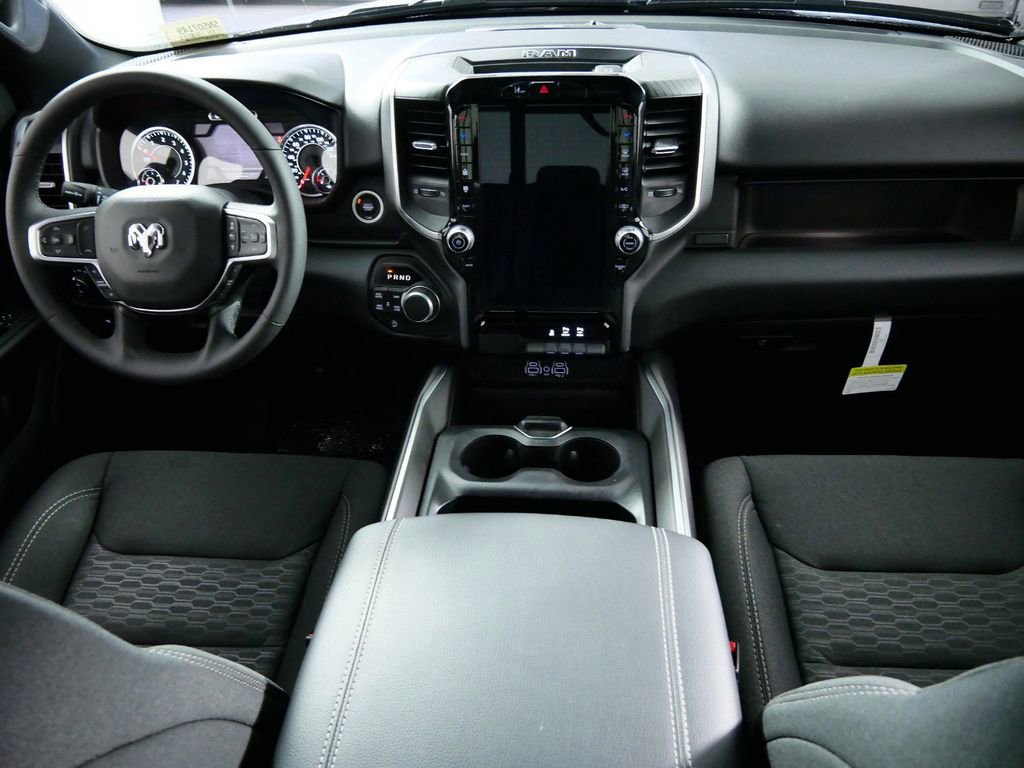 Thumbnail: 2025 RAM 1500 - 6