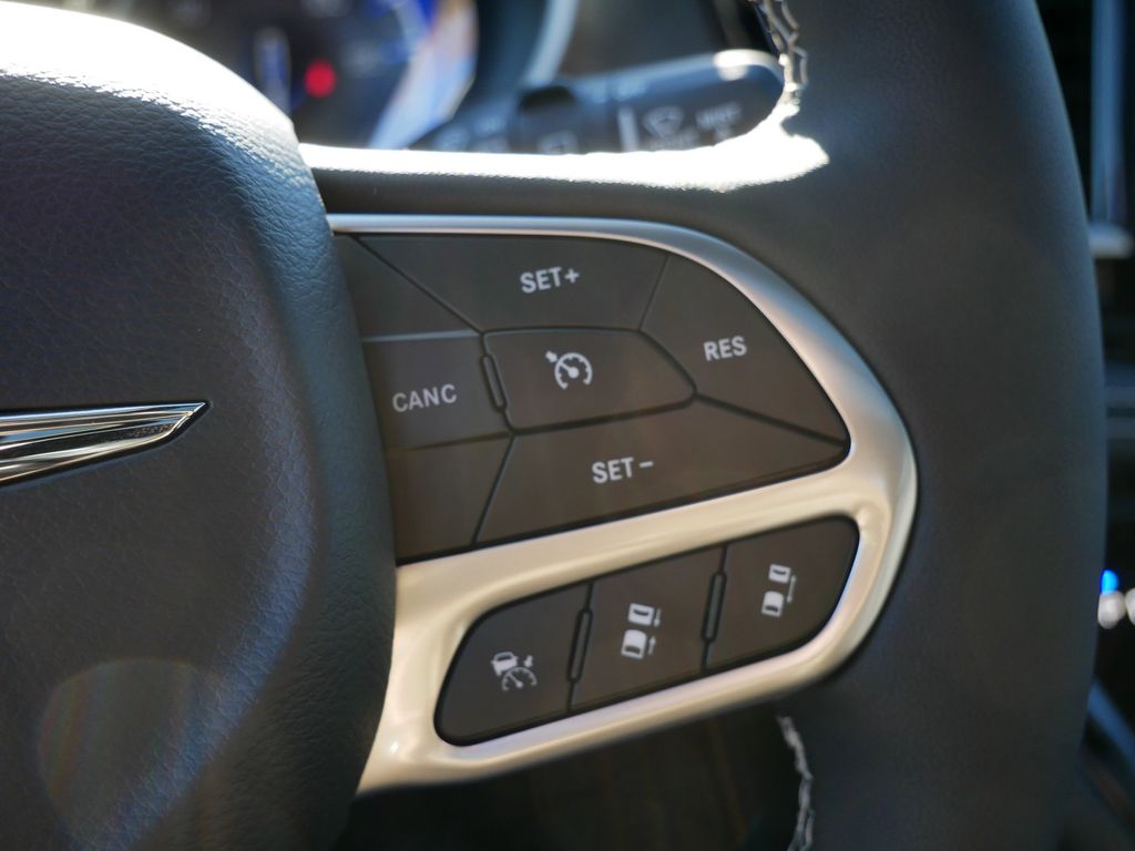 Thumbnail: 2026 Chrysler Pacifica - 40