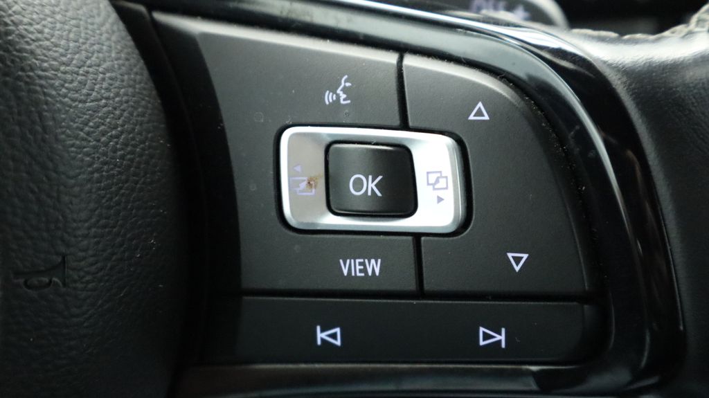 Thumbnail: 2019 Volkswagen Golf - 28