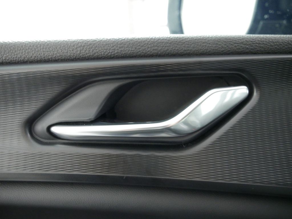 Thumbnail: 2024 Jeep Grand Cherokee - 35