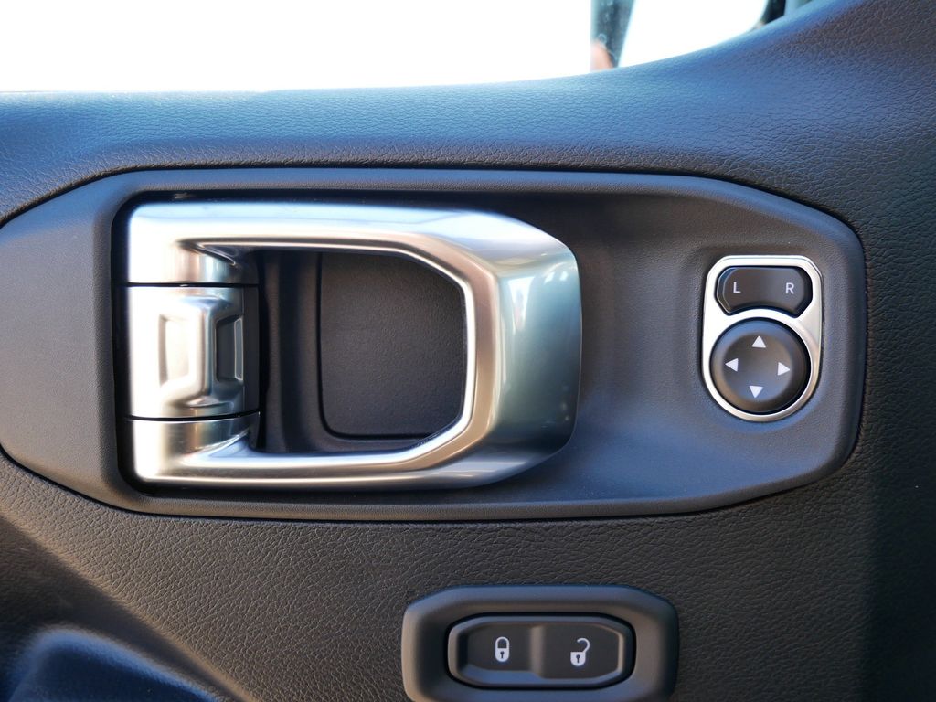 Thumbnail: 2026 Jeep Wrangler - 29