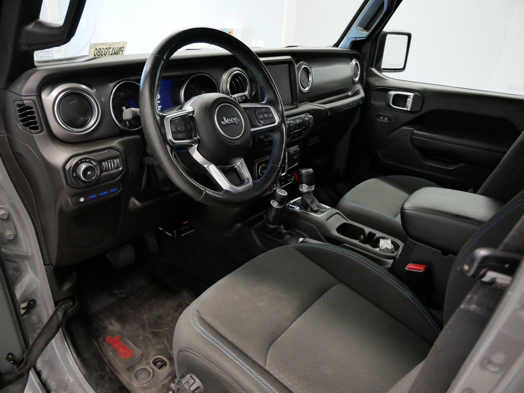 Thumbnail: 2022 Jeep Wrangler - 26