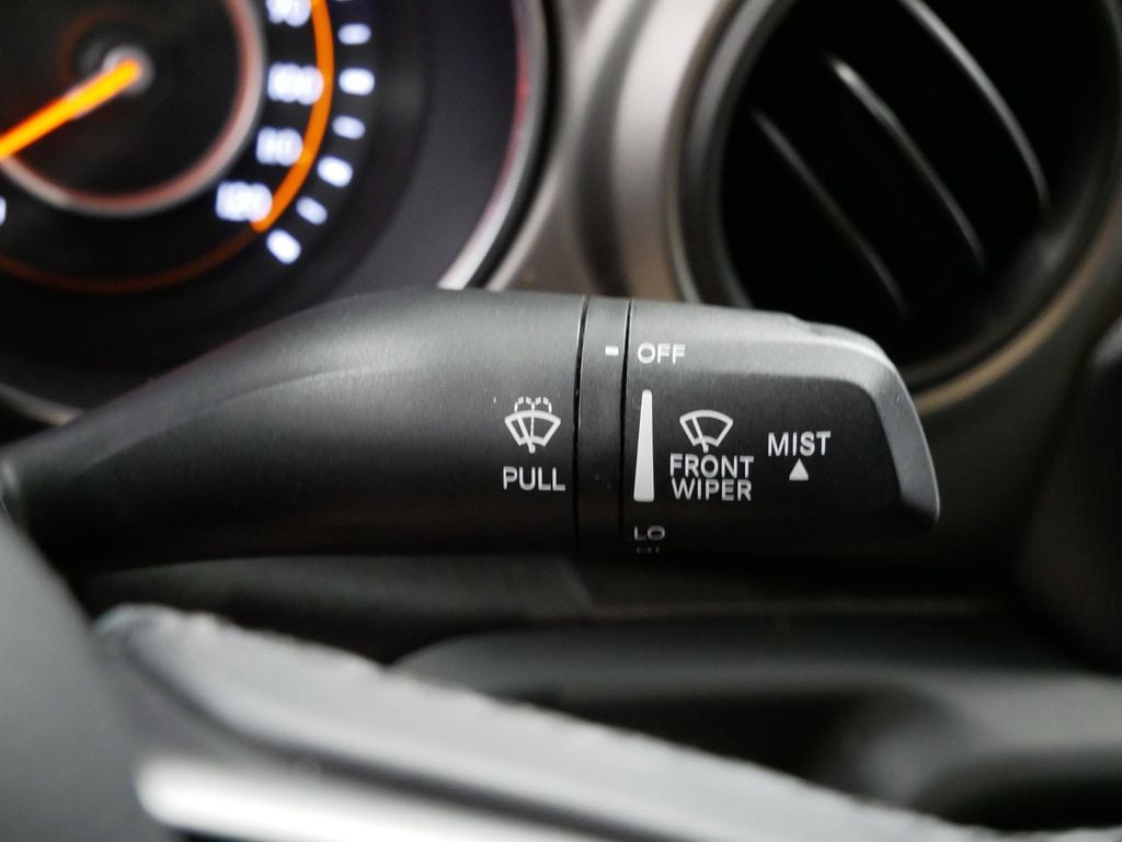 Thumbnail: 2019 Jeep Wrangler - 16