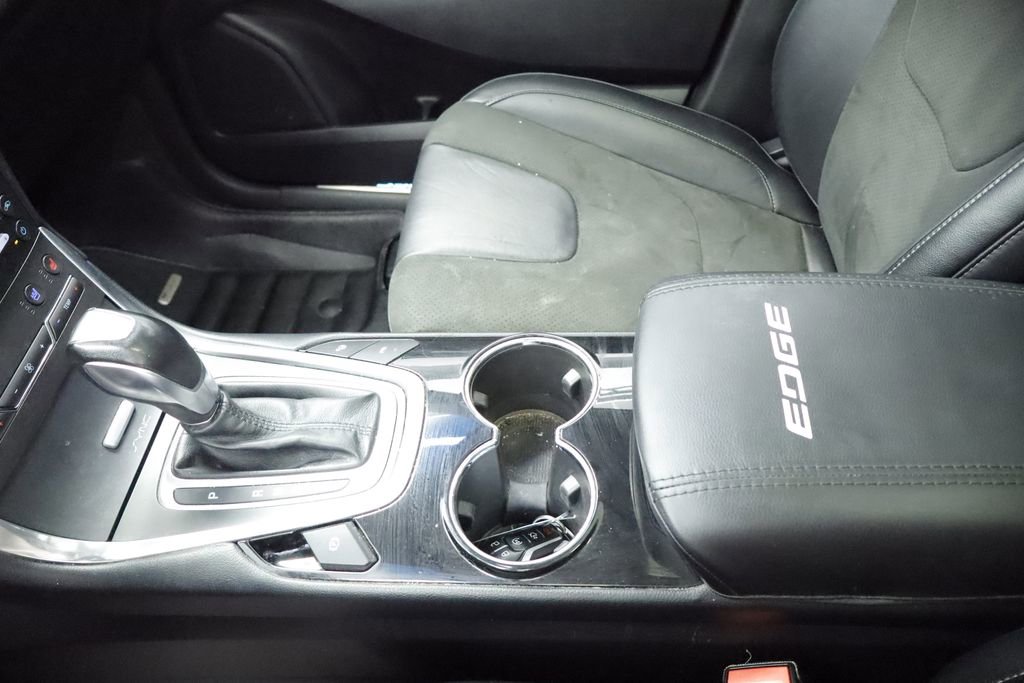Thumbnail: 2016 Ford Edge - 36