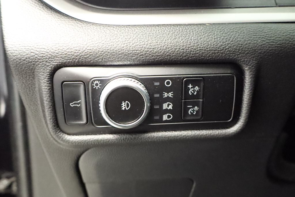 Thumbnail: 2023 Ford Explorer - 35