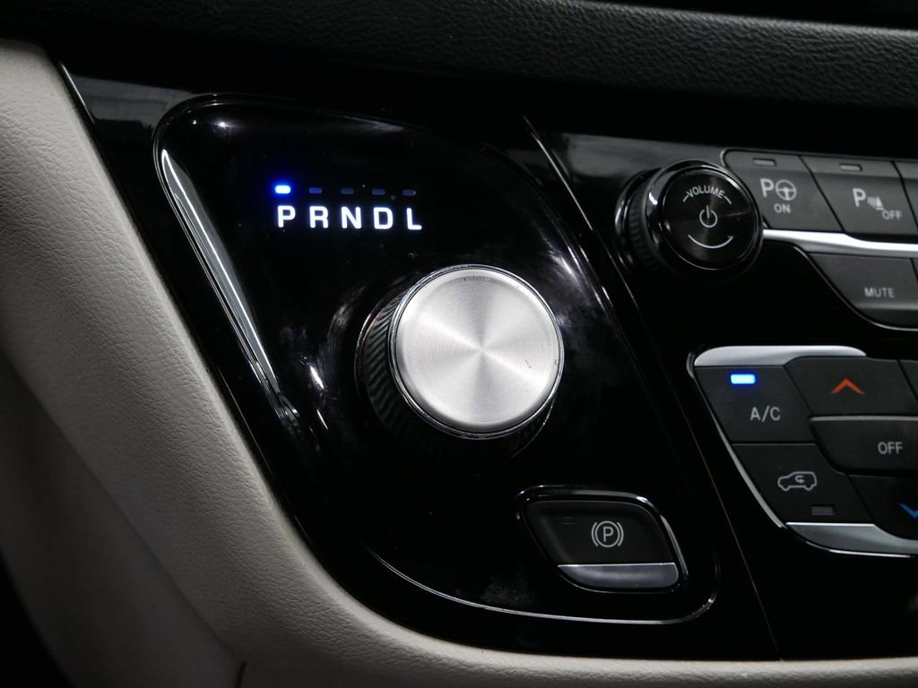 Thumbnail: 2019 Chrysler Pacifica - 29