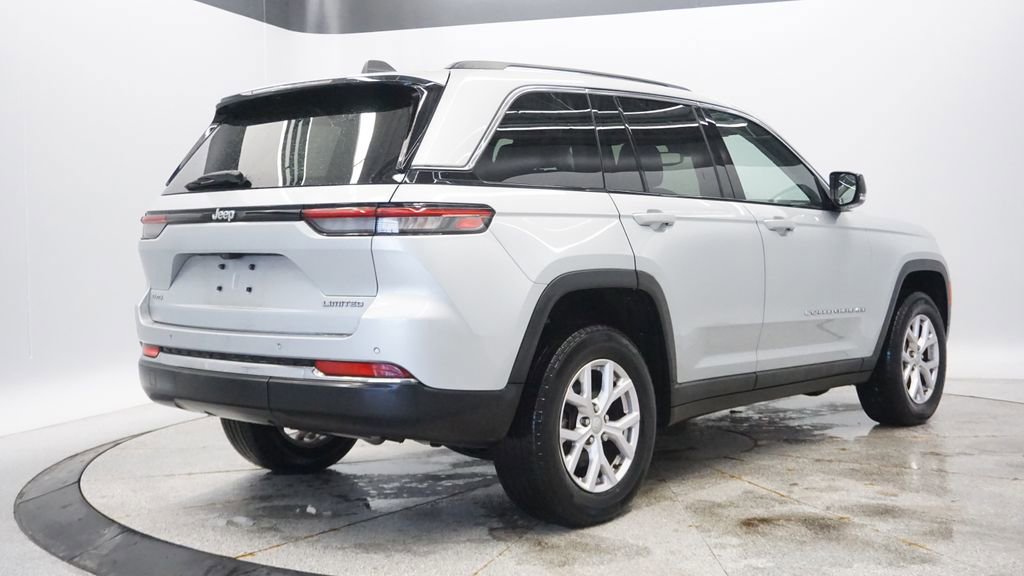 Thumbnail: 2022 Jeep Grand Cherokee - 6