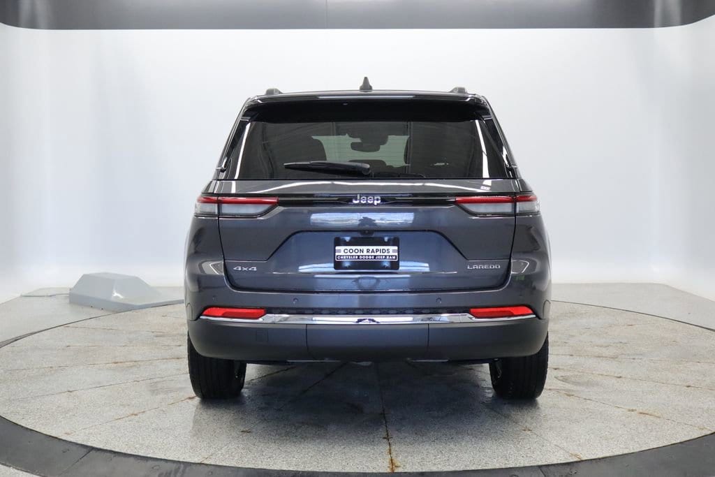 Thumbnail: 2023 Jeep Grand Cherokee - 4