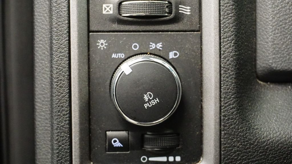 Thumbnail: 2014 RAM 1500 - 23