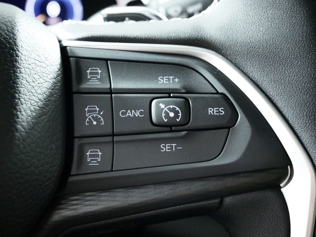 Thumbnail: 2025 Jeep Grand Cherokee L - 36