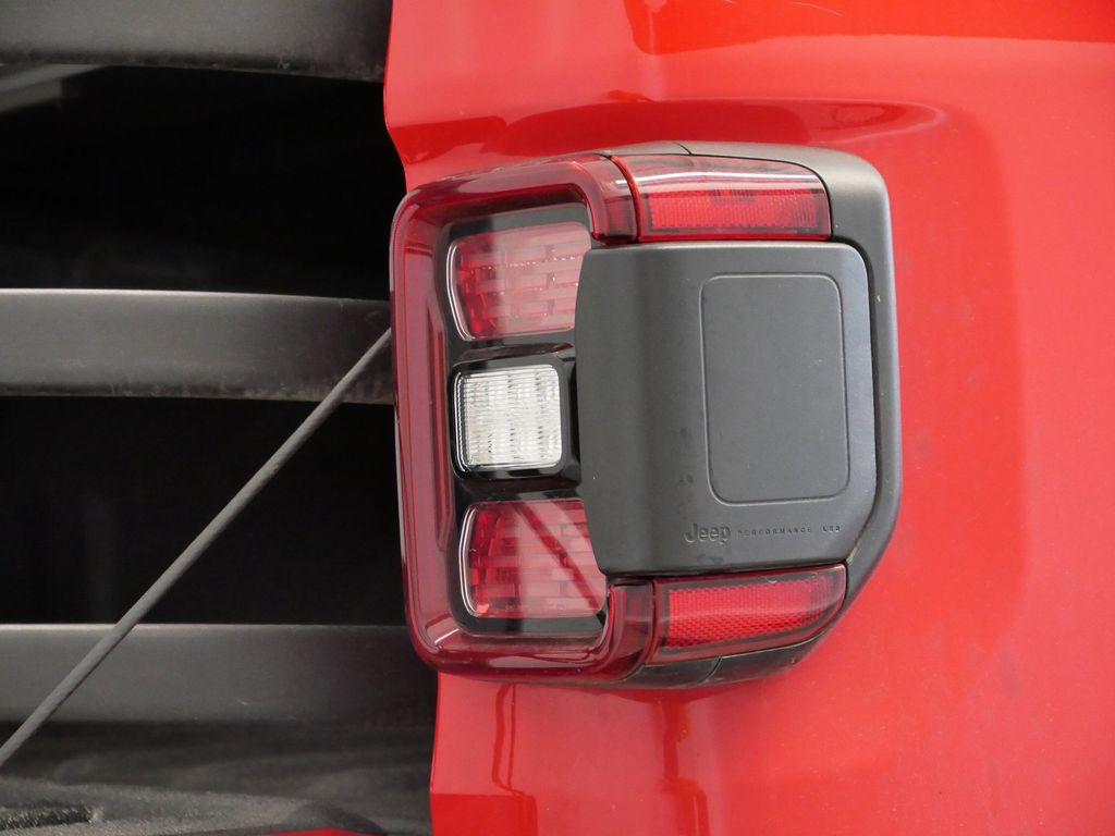 Thumbnail: 2020 Jeep Gladiator - 21