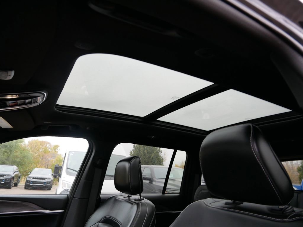 Thumbnail: 2024 Jeep Grand Cherokee - 22