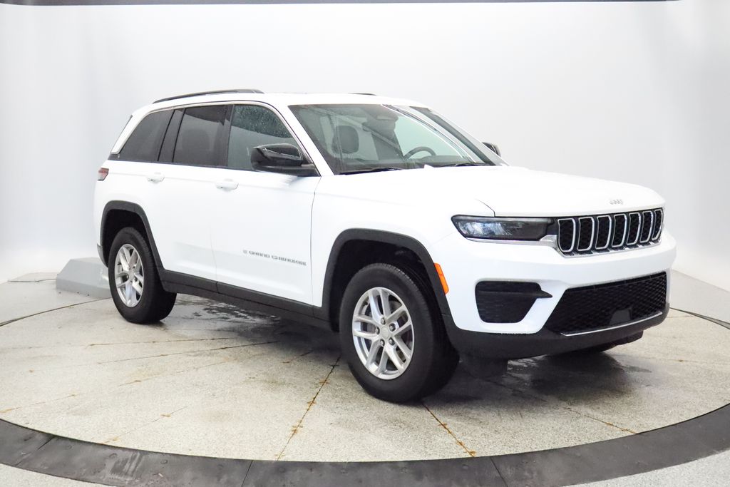 Thumbnail: 2024 Jeep Grand Cherokee - 9