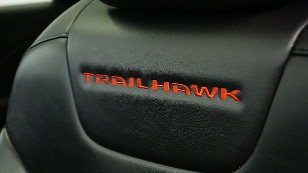 Thumbnail: 2021 Jeep Cherokee - 27