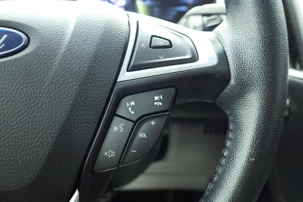 Thumbnail: 2020 Ford Edge - 32