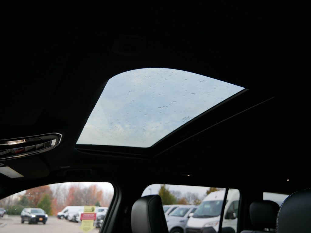 Thumbnail: 2025 Jeep Grand Cherokee L - 21