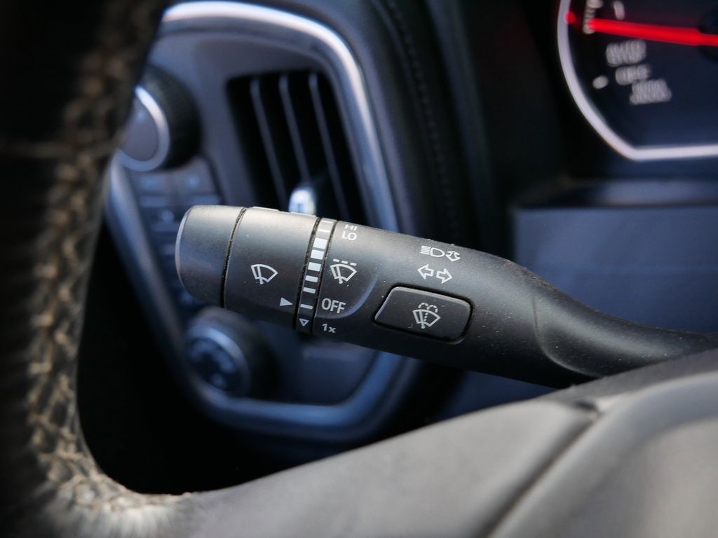 Thumbnail: 2019 Chevrolet Silverado 1500 - 23