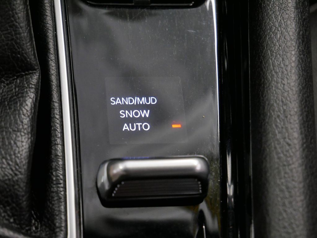 Thumbnail: 2023 Jeep Compass - 40