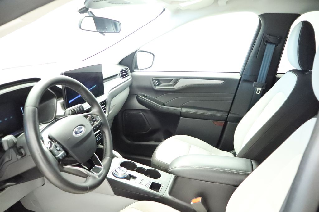 Thumbnail: 2024 Ford Escape - 29