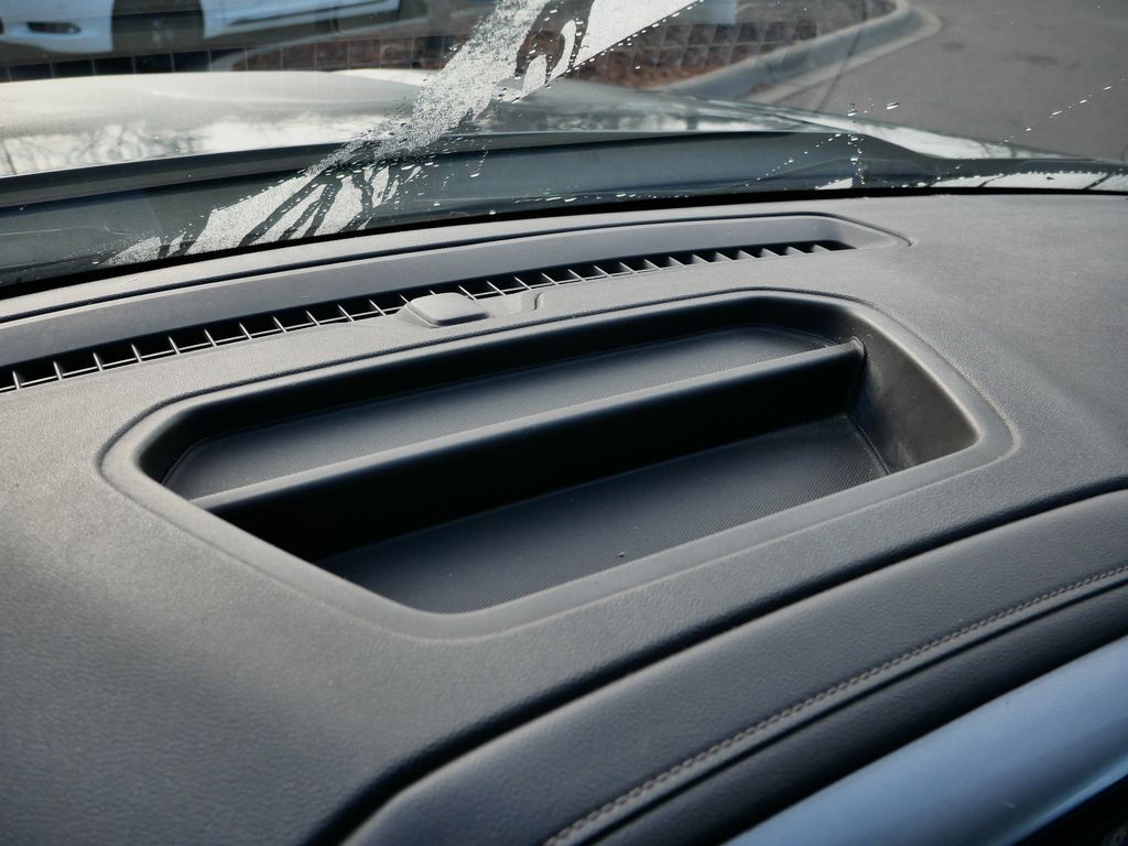 Thumbnail: 2019 Chevrolet Silverado 1500 - 38