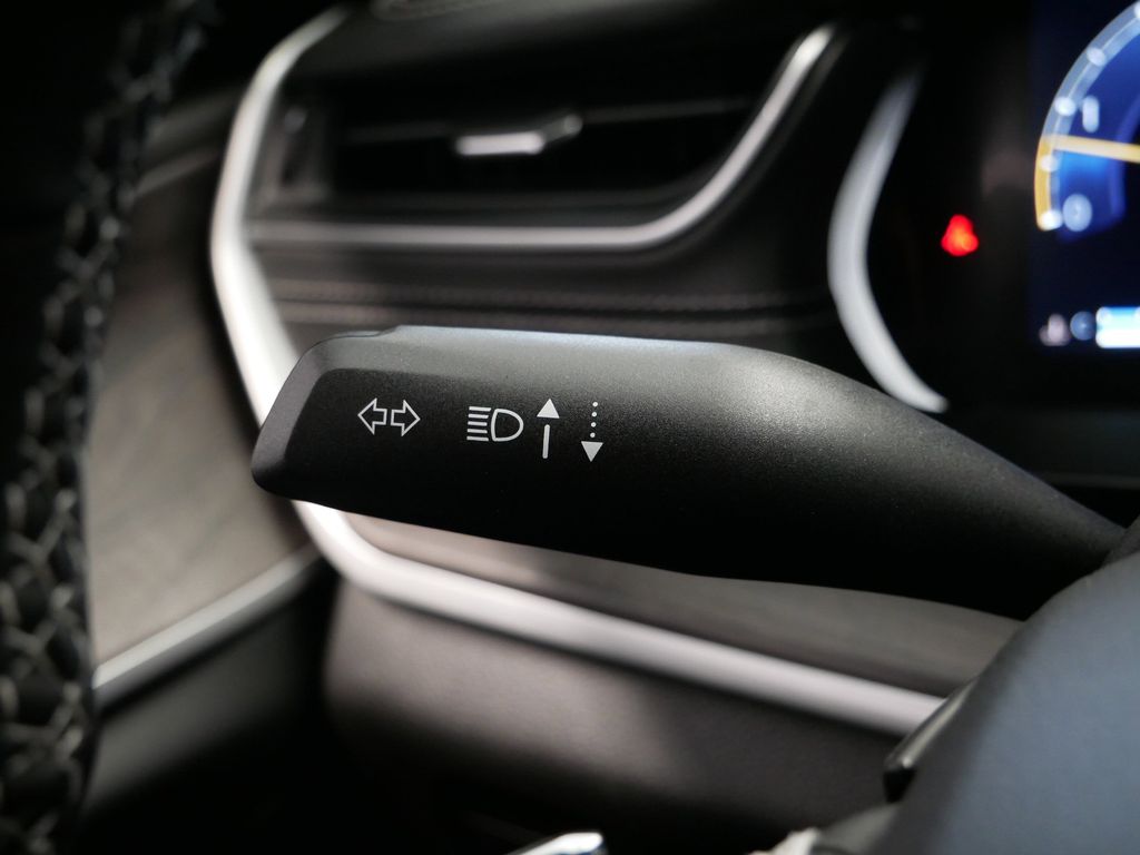 Thumbnail: 2025 Jeep Grand Cherokee - 26