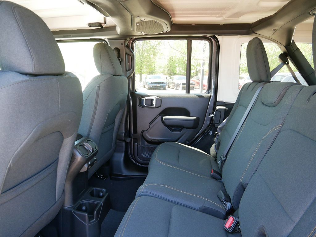 Thumbnail: 2025 Jeep Wrangler - 28