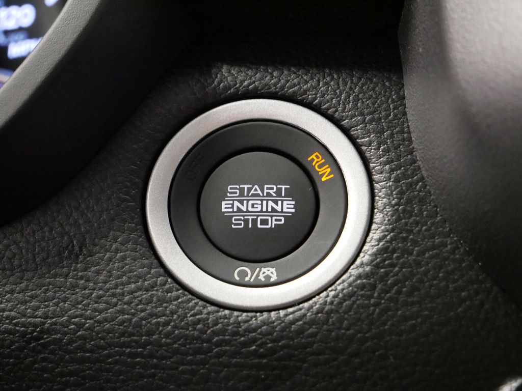 Thumbnail: 2026 RAM 1500 - 32