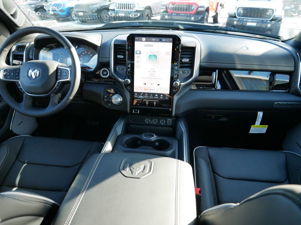 2025 RAM 1500 Laramie 6