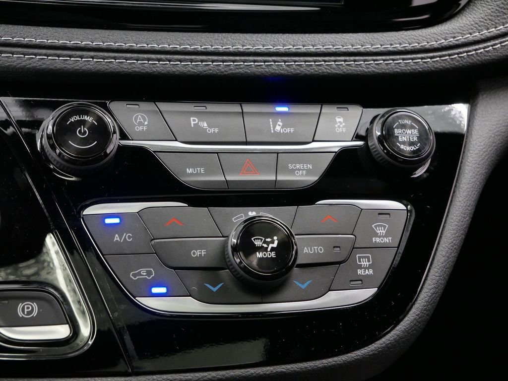 Thumbnail: 2026 Chrysler Pacifica - 44