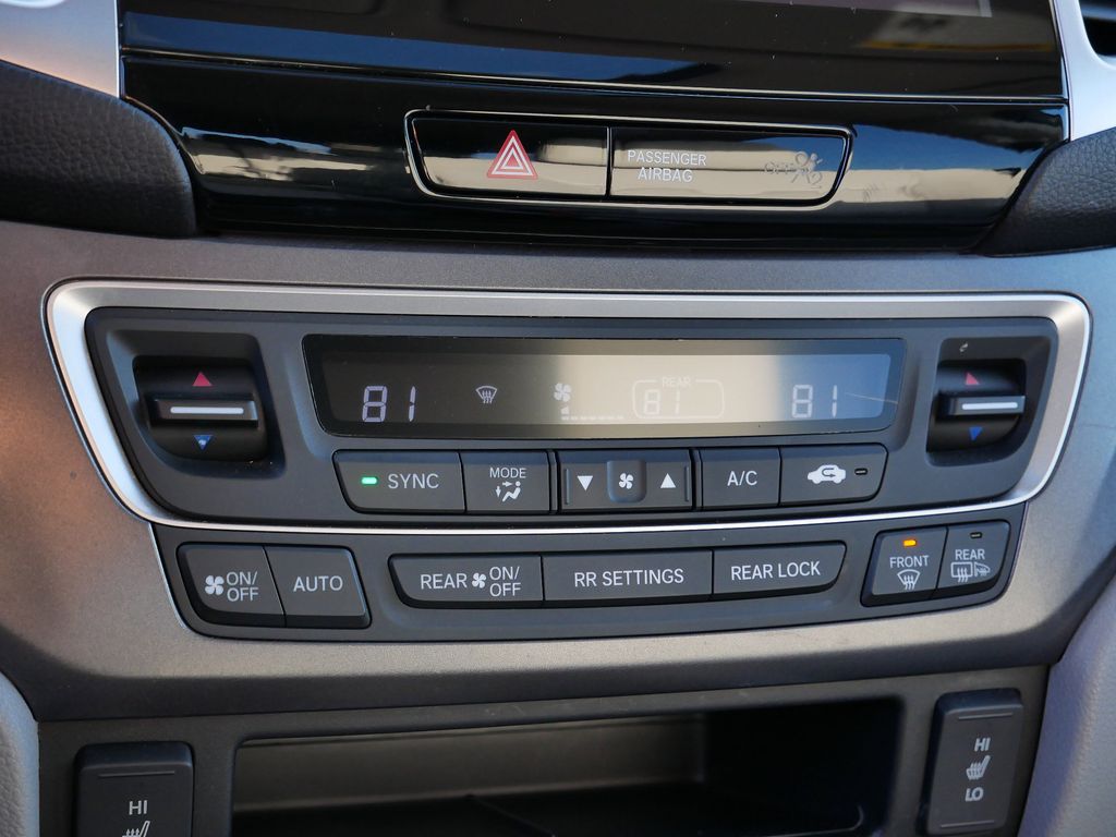 Thumbnail: 2018 Honda Pilot - 35