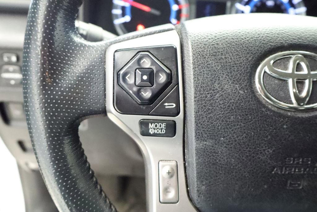 Thumbnail: 2018 Toyota 4Runner - 32