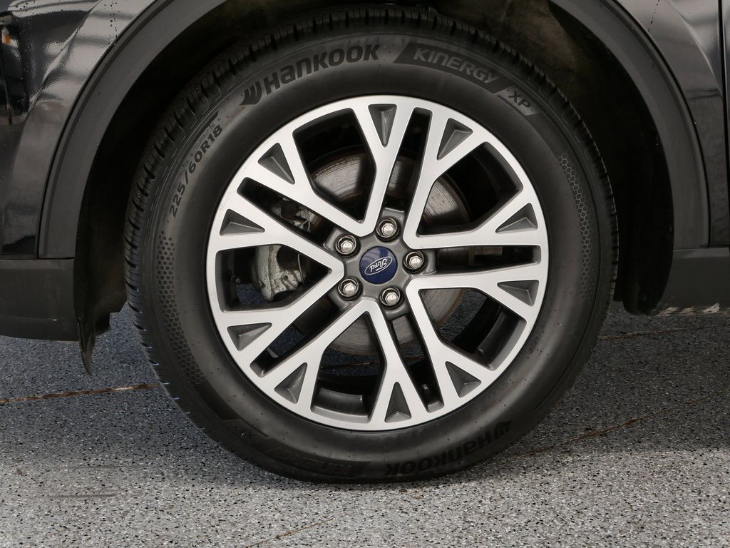 Thumbnail: 2021 Ford Escape - 50
