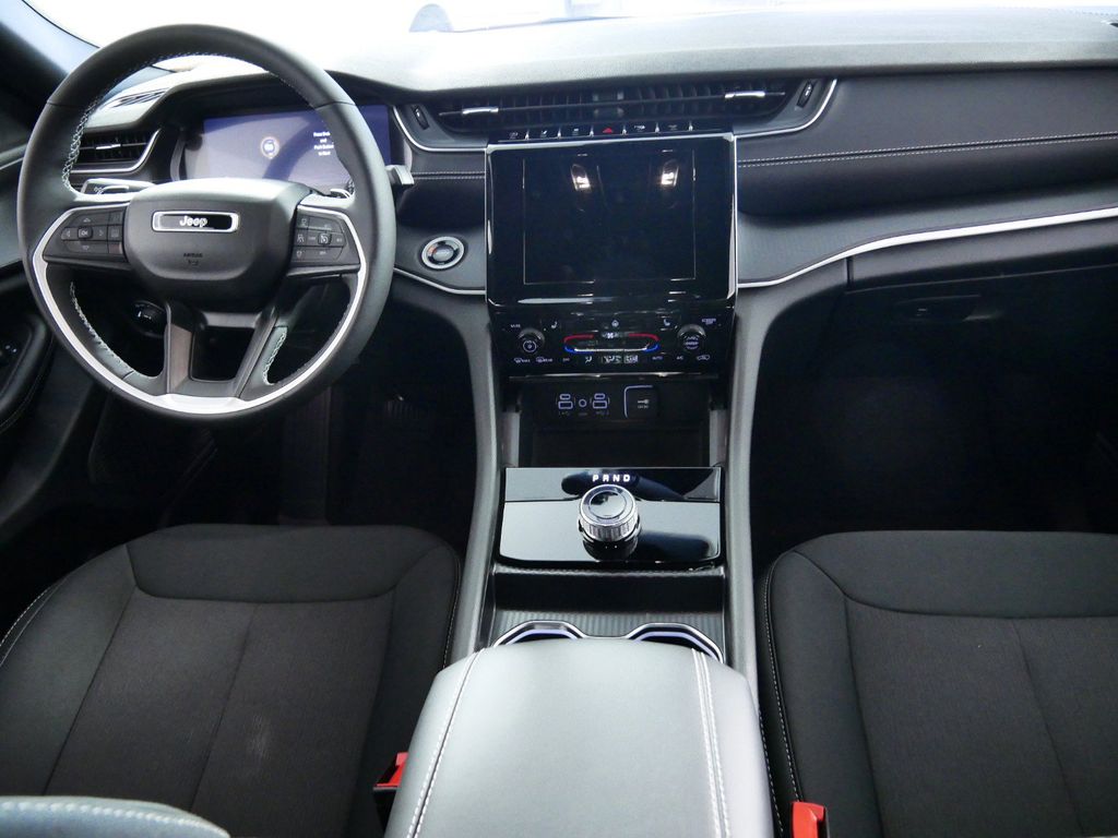 Thumbnail: 2024 Jeep Grand Cherokee - 8