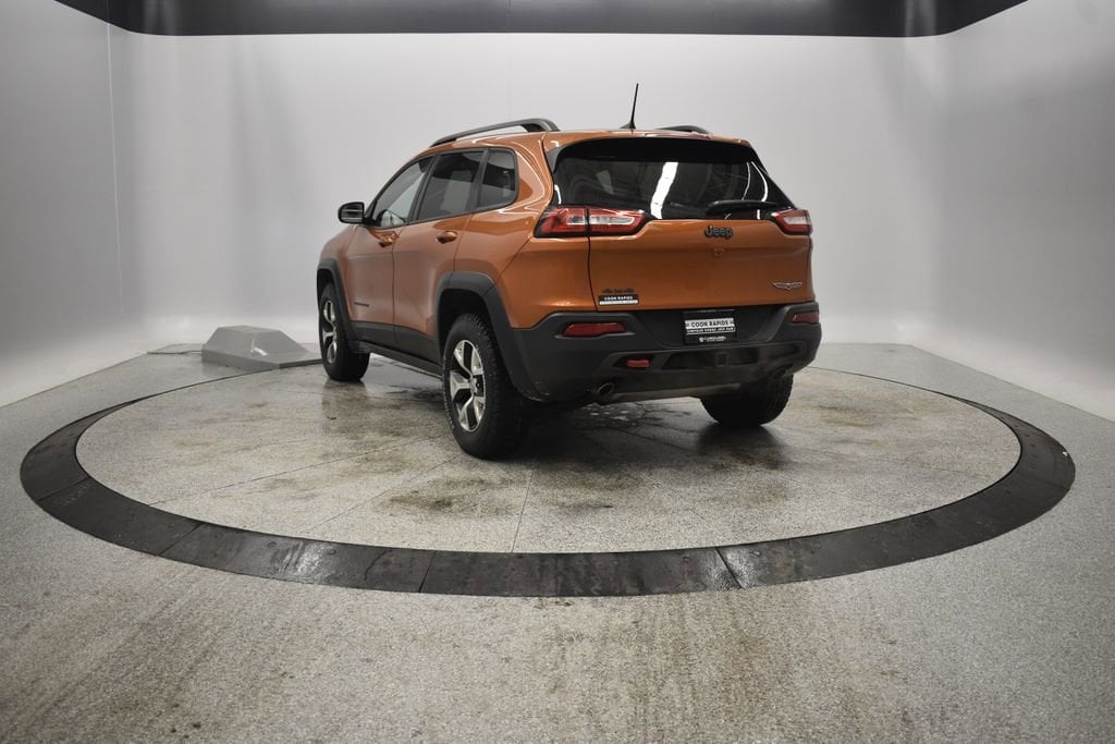 Thumbnail: 2016 Jeep Cherokee - 6