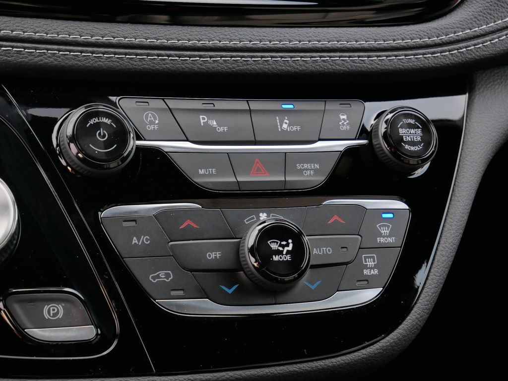 Thumbnail: 2026 Chrysler Pacifica - 35