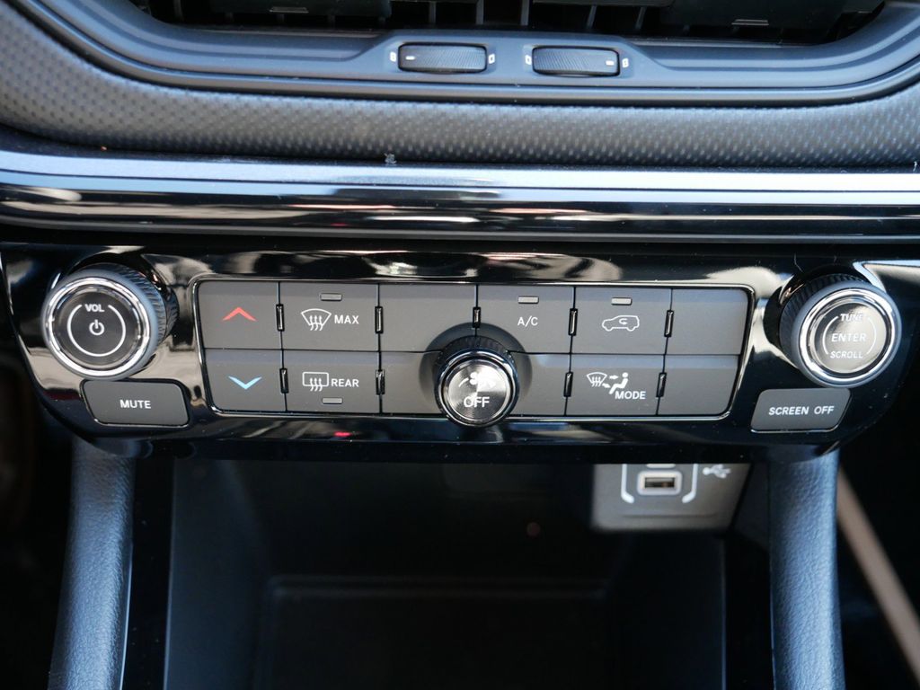 Thumbnail: 2025 Jeep Compass - 46