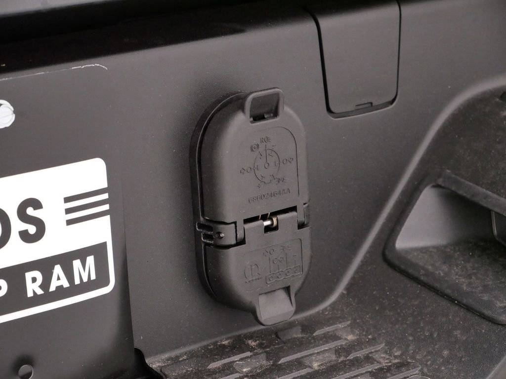 Thumbnail: 2026 RAM 1500 - 3