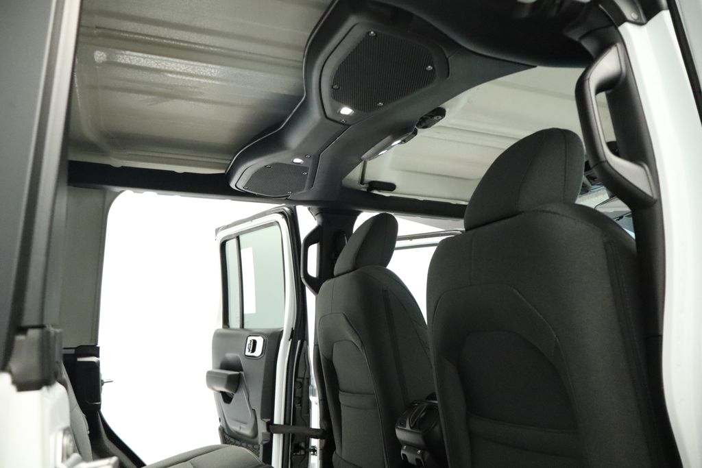 Thumbnail: 2026 Jeep Wrangler - 21