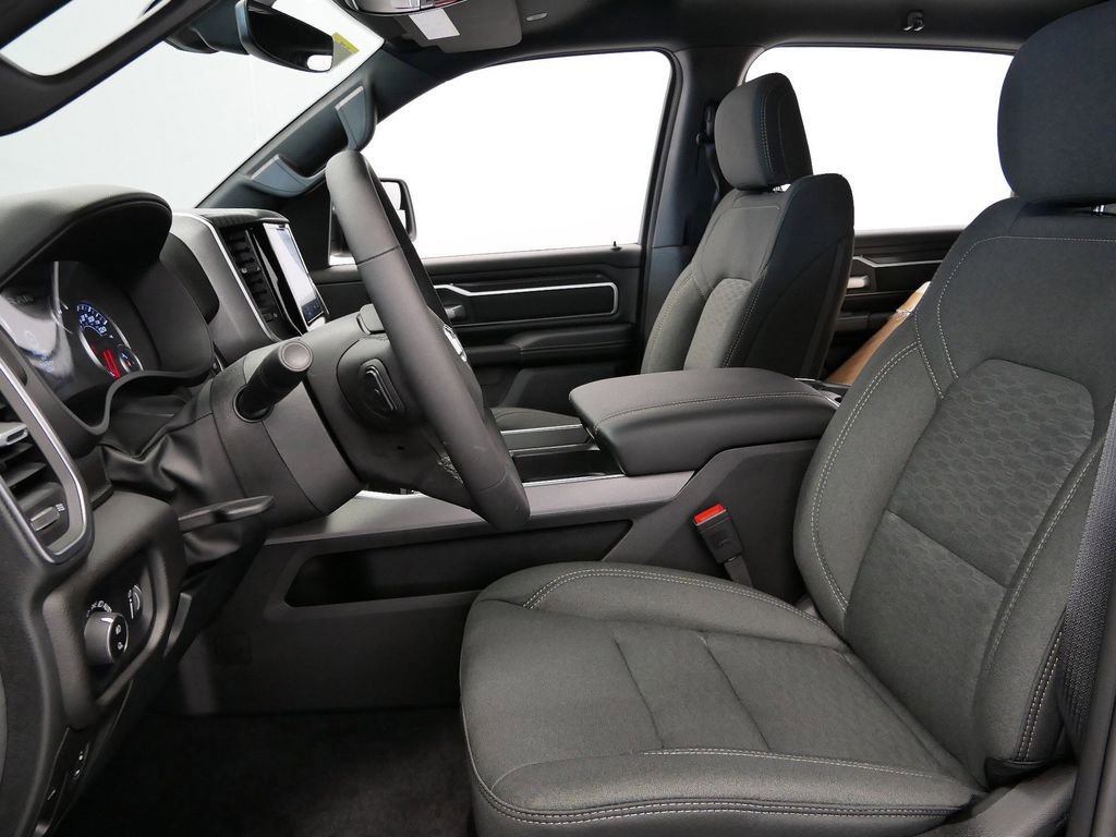 Thumbnail: 2026 RAM 1500 - 18