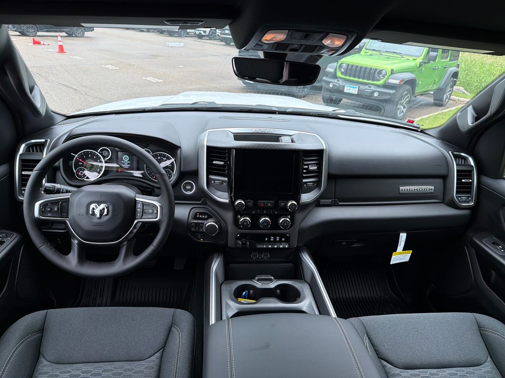 Thumbnail: 2026 RAM 1500 - 17