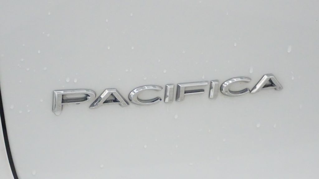 Thumbnail: 2024 Chrysler Pacifica - 17