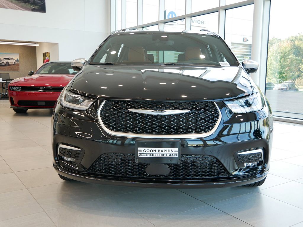 Thumbnail: 2026 Chrysler Pacifica - 10