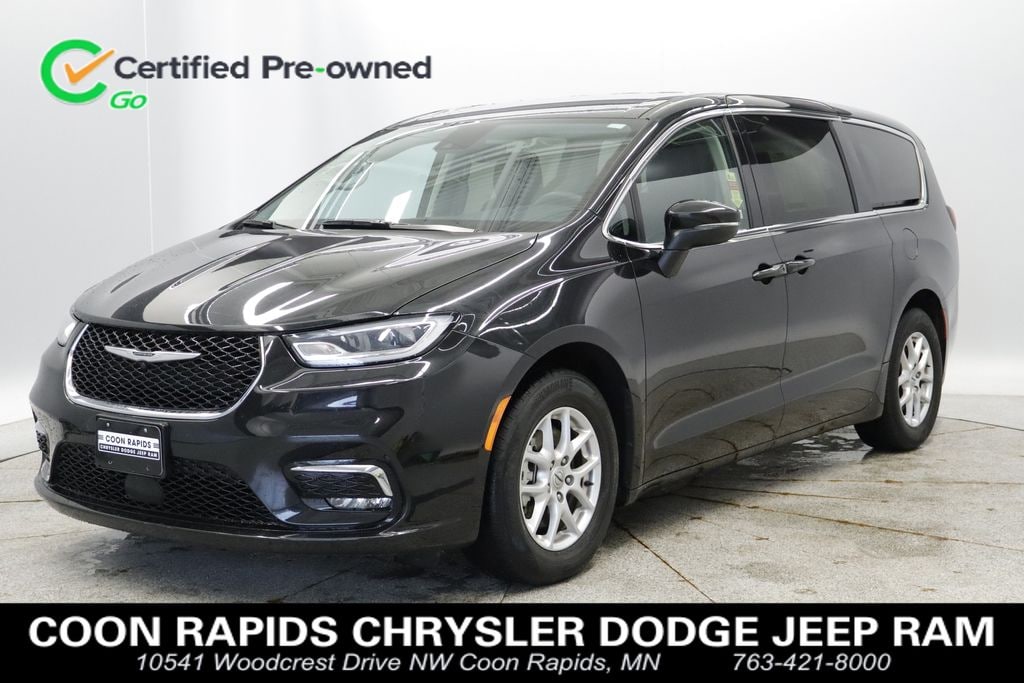 Thumbnail: 2023 Chrysler Pacifica - 1