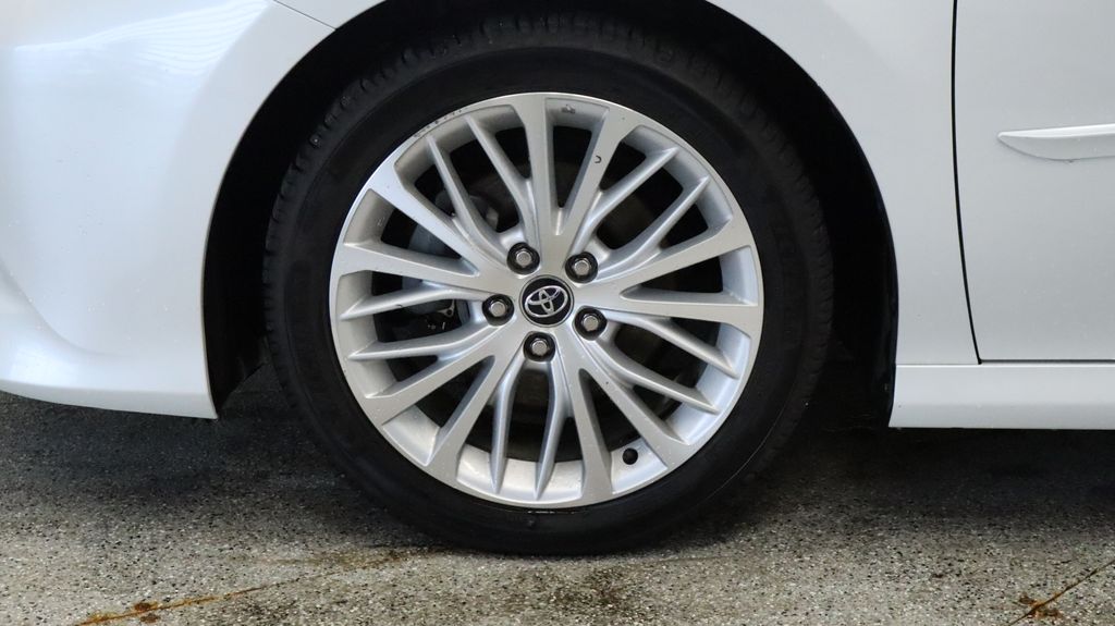 Thumbnail: 2020 Toyota Camry - 11